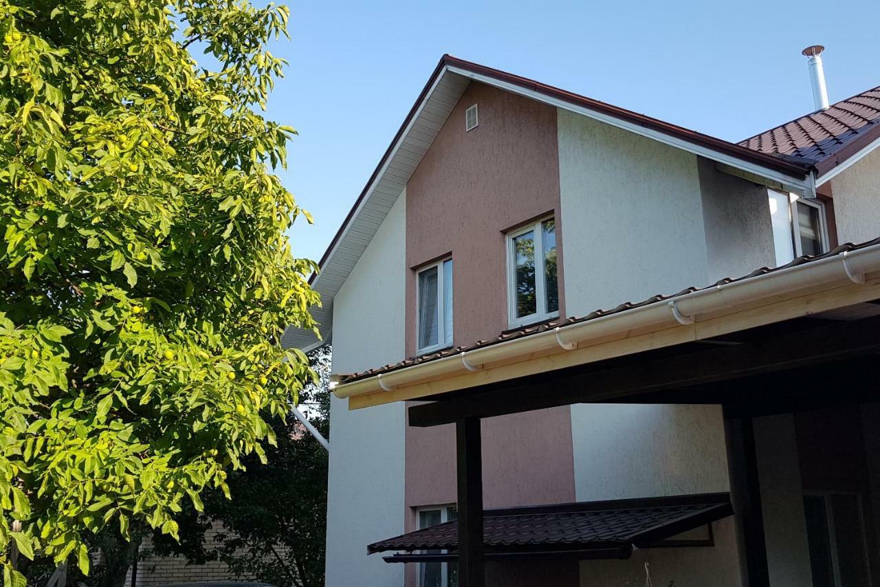 Goratwins Guest House Near Boryspil Airport Hora Exterior photo